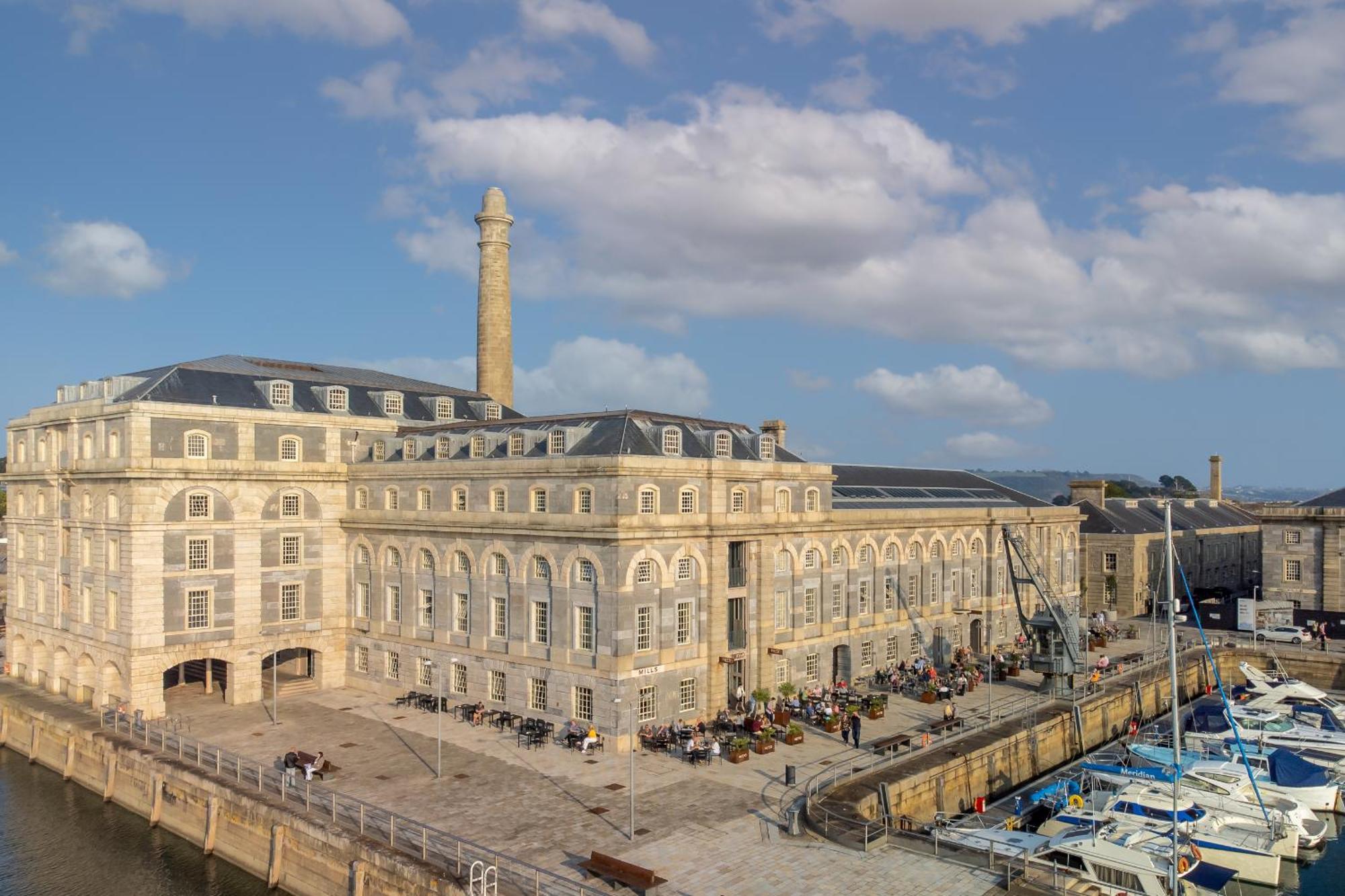 Royal William Yard Apartments Plymouth Bilik gambar