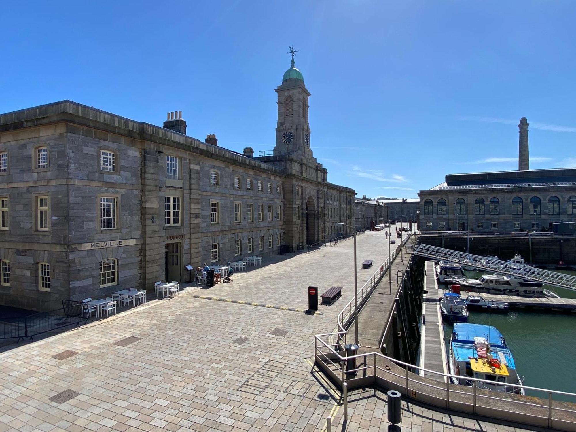 Royal William Yard Apartments Plymouth Bilik gambar