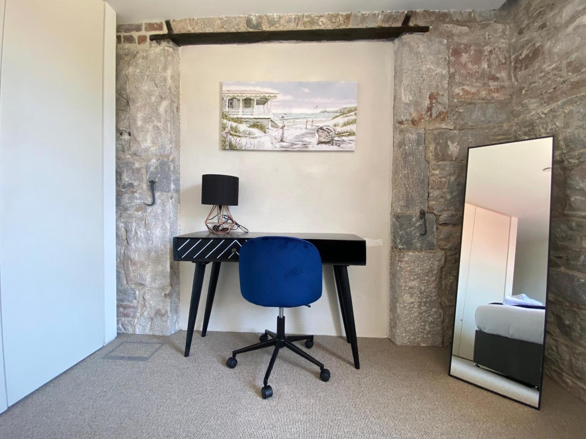 Royal William Yard Apartments Plymouth Bilik gambar