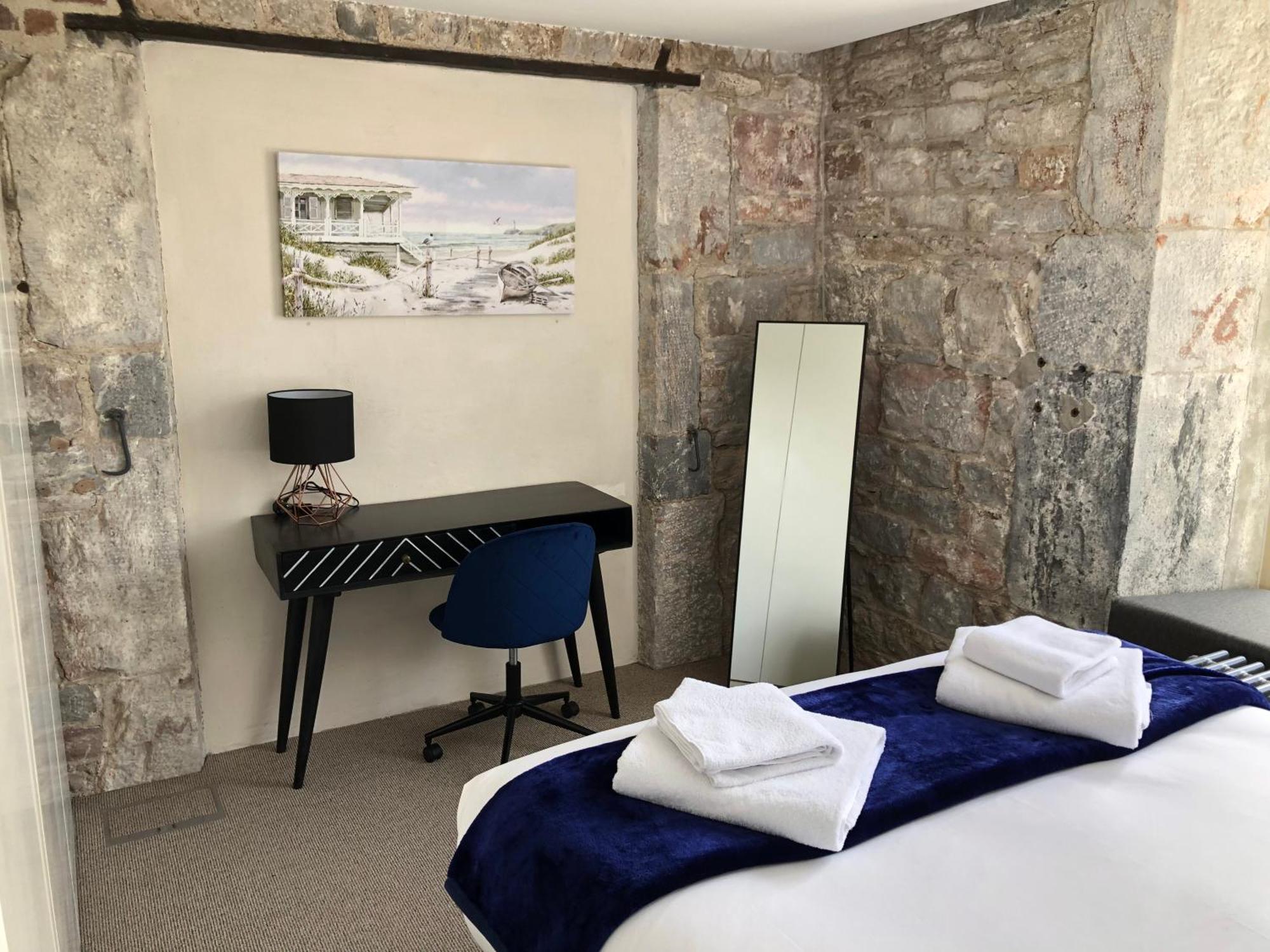 Royal William Yard Apartments Plymouth Bilik gambar